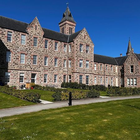 Inverness Great Glen Town House, 5 Minute Drive From Town Centre Екстер'єр фото