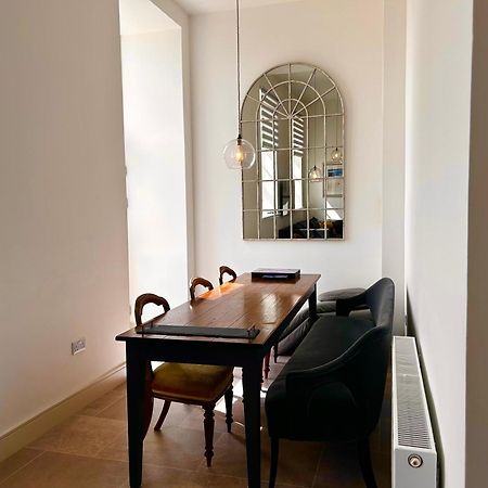 Inverness Great Glen Town House, 5 Minute Drive From Town Centre Екстер'єр фото