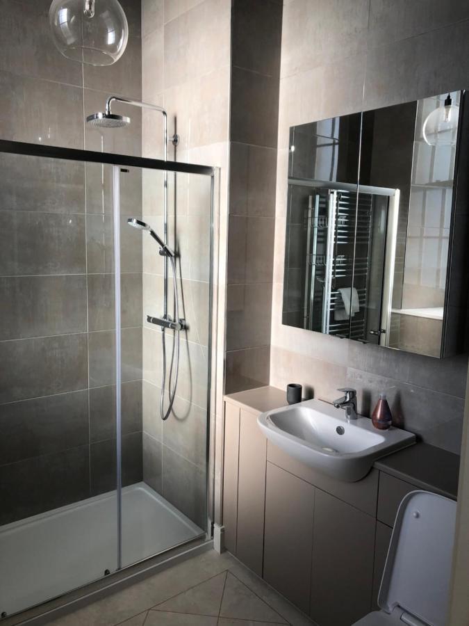 Inverness Great Glen Town House, 5 Minute Drive From Town Centre Екстер'єр фото