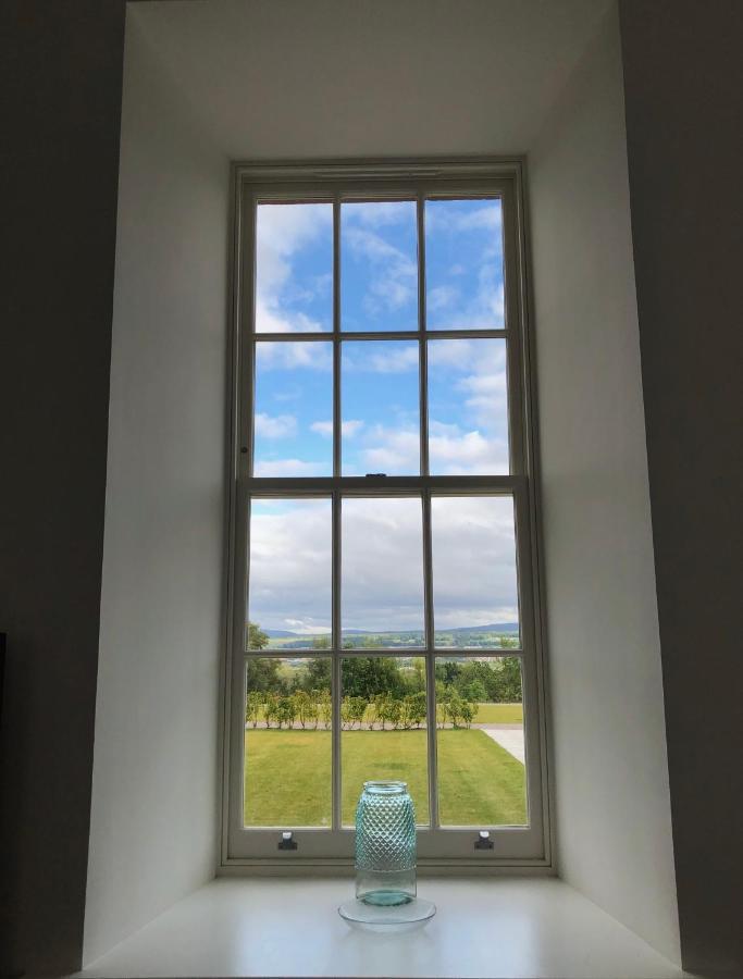 Inverness Great Glen Town House, 5 Minute Drive From Town Centre Екстер'єр фото