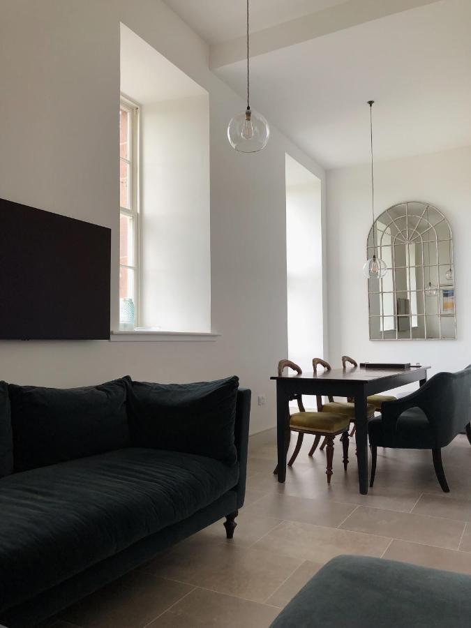 Inverness Great Glen Town House, 5 Minute Drive From Town Centre Екстер'єр фото