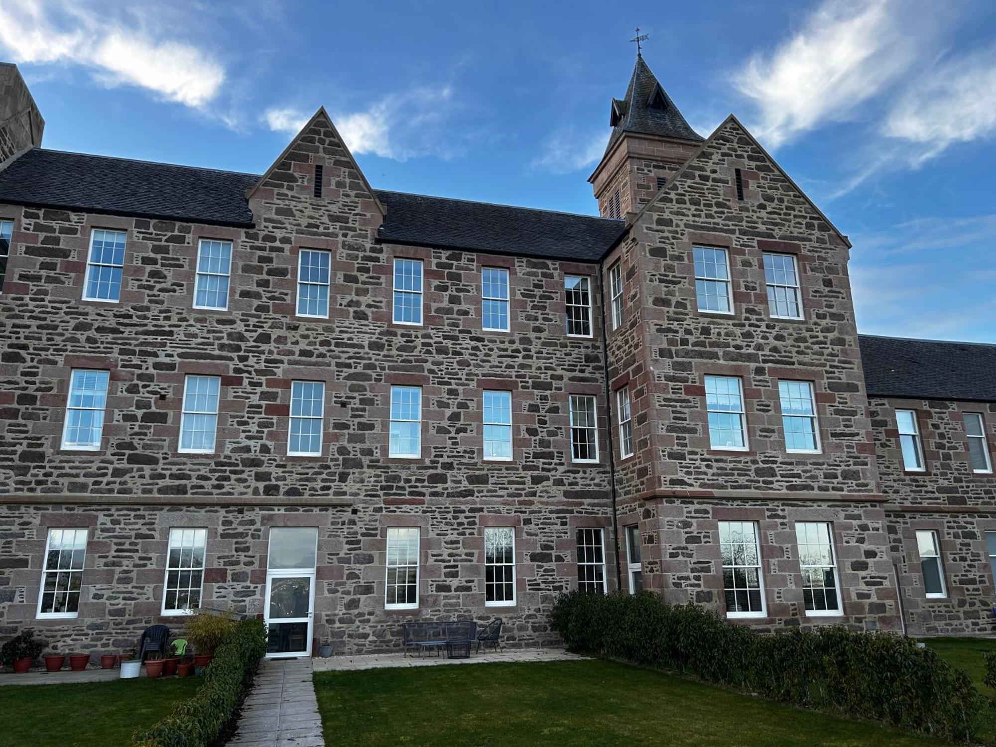 Inverness Great Glen Town House, 5 Minute Drive From Town Centre Екстер'єр фото