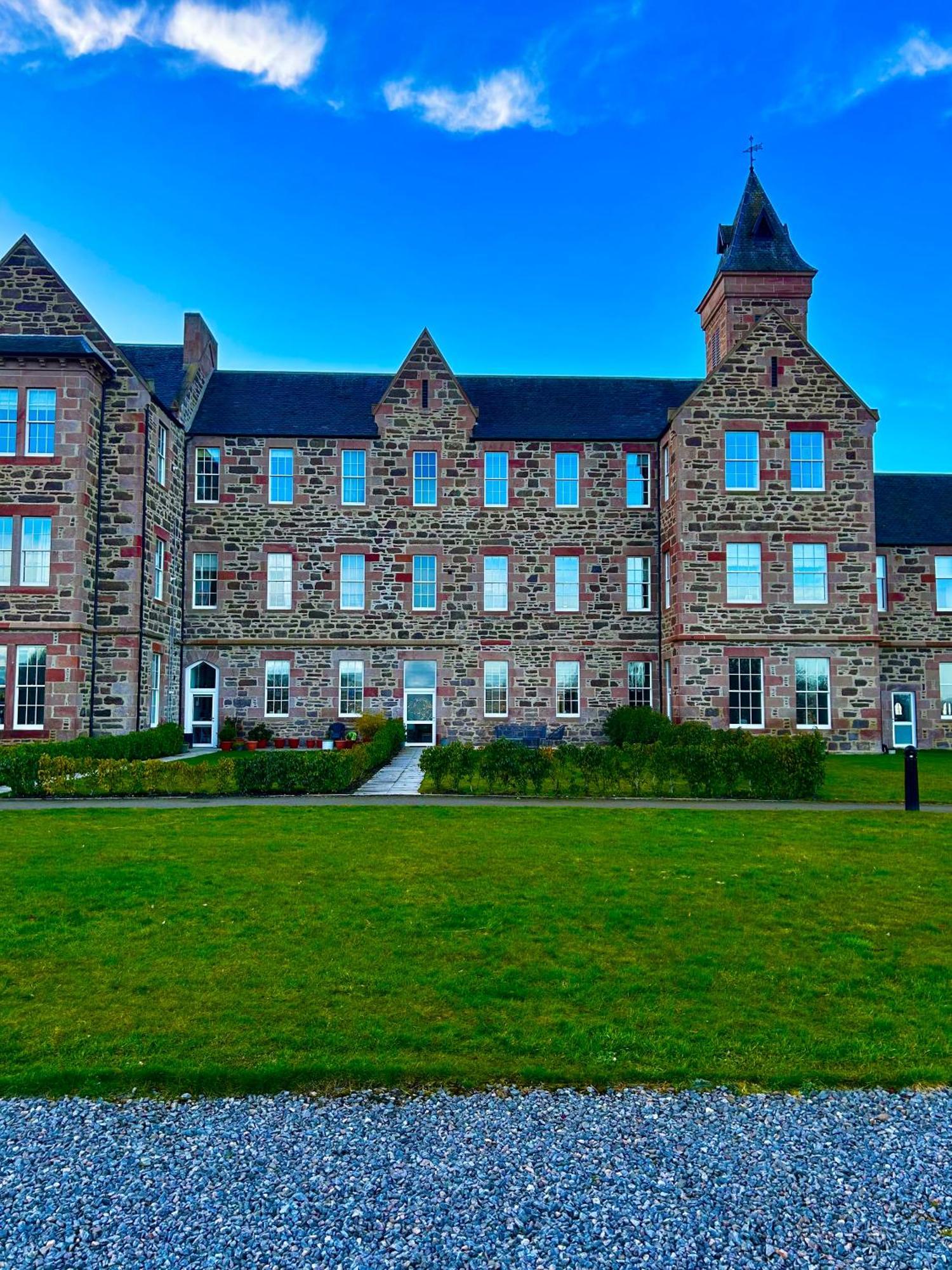 Inverness Great Glen Town House, 5 Minute Drive From Town Centre Екстер'єр фото