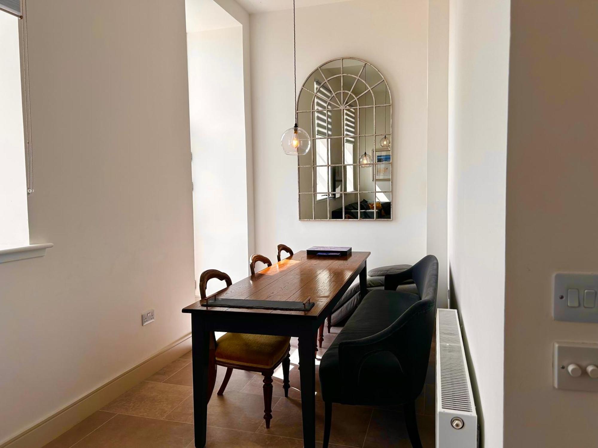 Inverness Great Glen Town House, 5 Minute Drive From Town Centre Екстер'єр фото