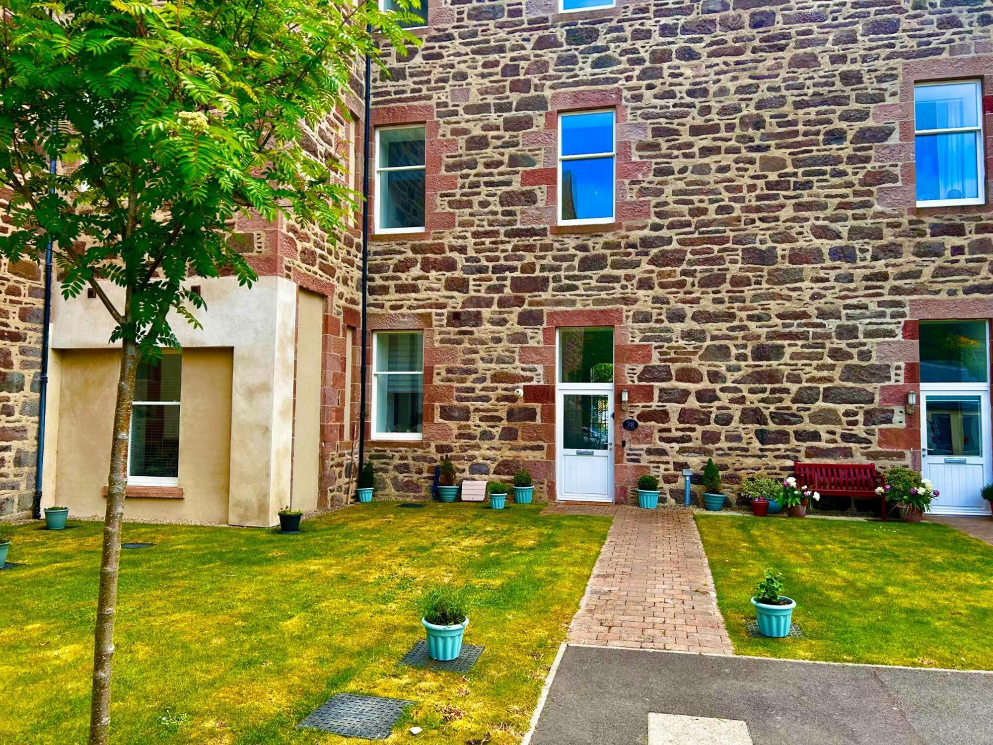 Inverness Great Glen Town House, 5 Minute Drive From Town Centre Екстер'єр фото